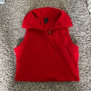 Red tank with collar